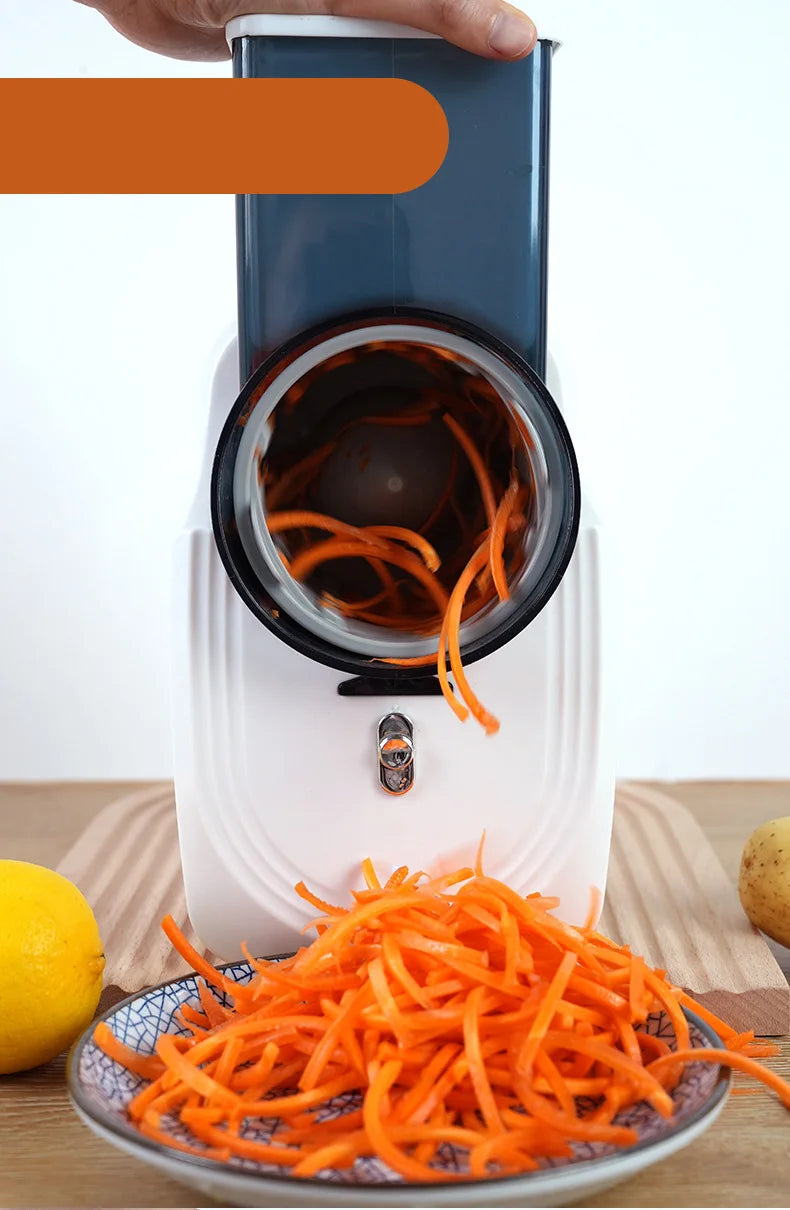 mandoline de cuisine qui découpe une carotte
