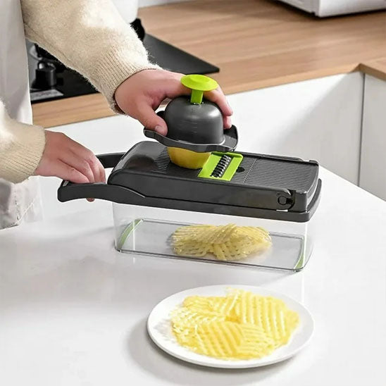 Trancheuse légumes professionnelle avec bac transparent et accessoires pratiques pour une découpe rapide et propre