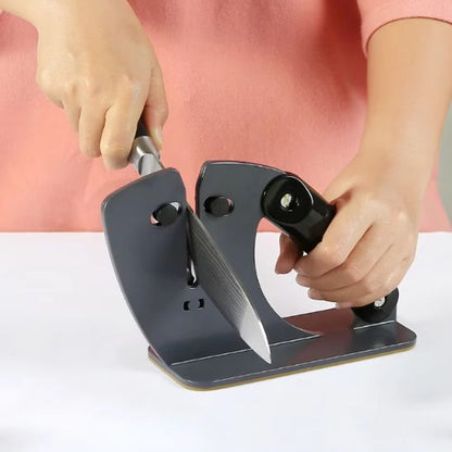 Aiguiseur de Couteaux Professionnel™ pour redonner du tranchant à vos lames rapidement et en toute sécurité.