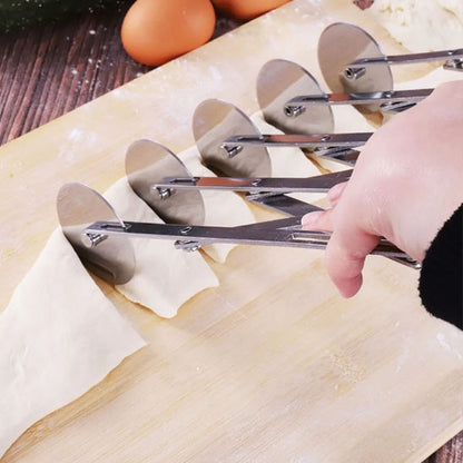 Outil de cuisine multi-roues réglable pour couper les pâtes, raviolis et bandes de pâte maison.