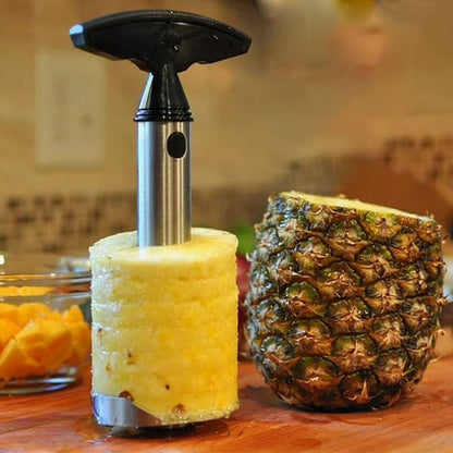 Outil multifonction pour éplucher et découper un ananas proprement