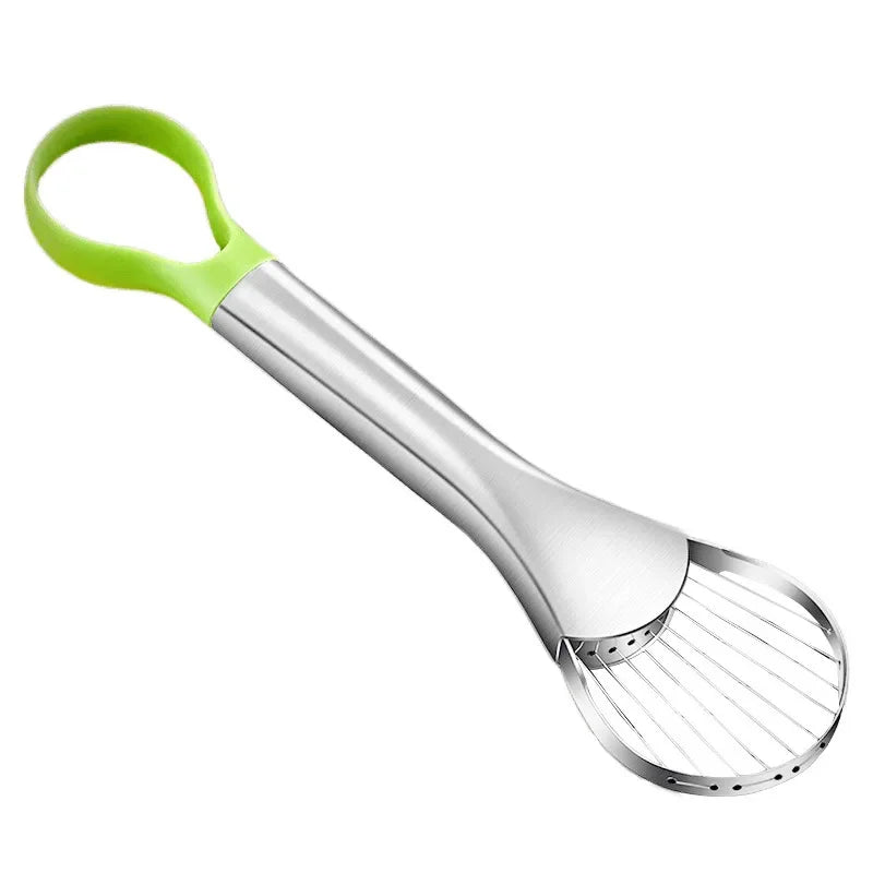 Ustensile de cuisine antidérapant pour couper et préparer les avocats rapidement.